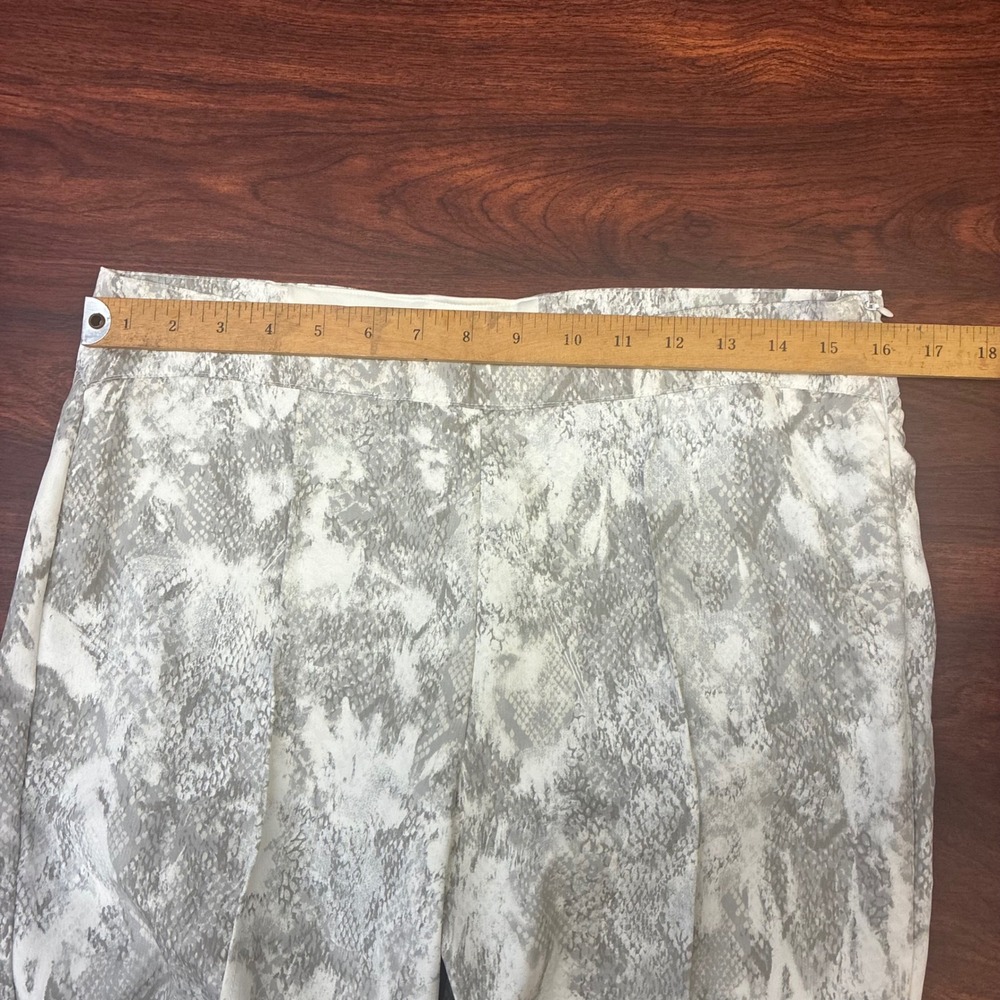 Abbey Glass Tapered Pants Womens 6 Grey Snakeskin Print Excellent High Rise Zip - Picture 4 of 9